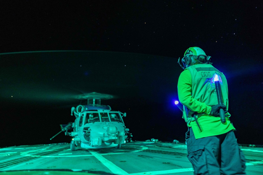 USS Thomas Hudner (DDG 116) Conducts Flight Operations