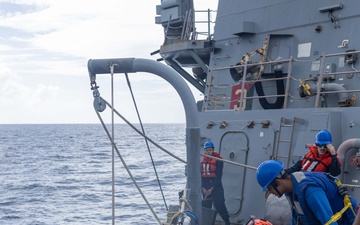 USS Thomas Hudner (DDG 116) Conducts Search and Rescue Drills