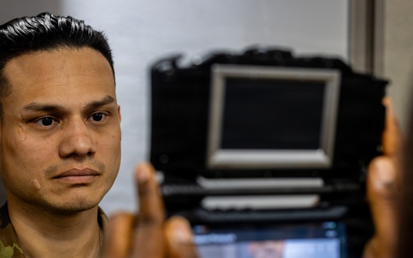 Military Police Train on Javelin: Mobile Biometric Collection