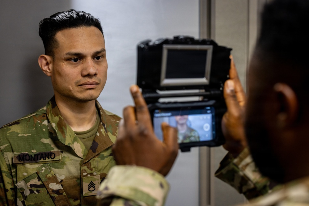 Military Police Train on Javelin: Mobile Biometric Collection