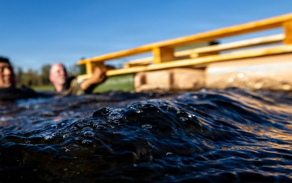 USARC Best Squad Competition Water Casulaty Evacuation