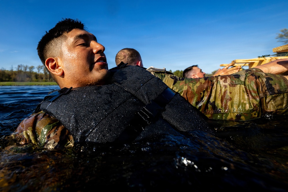 USARC Best Squad Competition Water Casulaty Evacuation