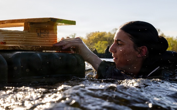 USARC Best Squad Competition Water Casulaty Evacuation