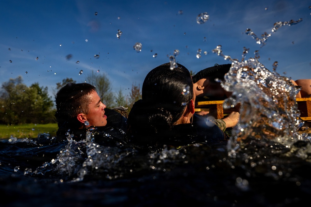 USARC Best Squad Competition Water Casulaty Evacuation