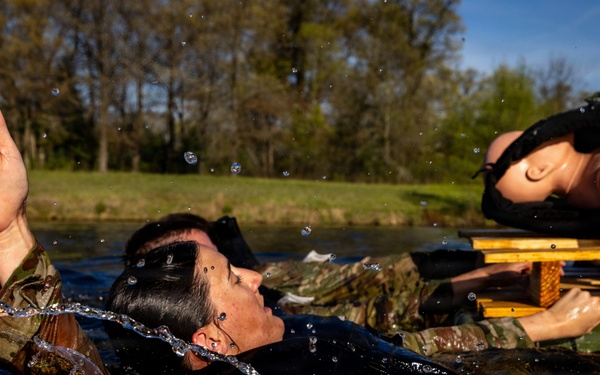 USARC Best Squad Competition Water Casulaty Evacuation