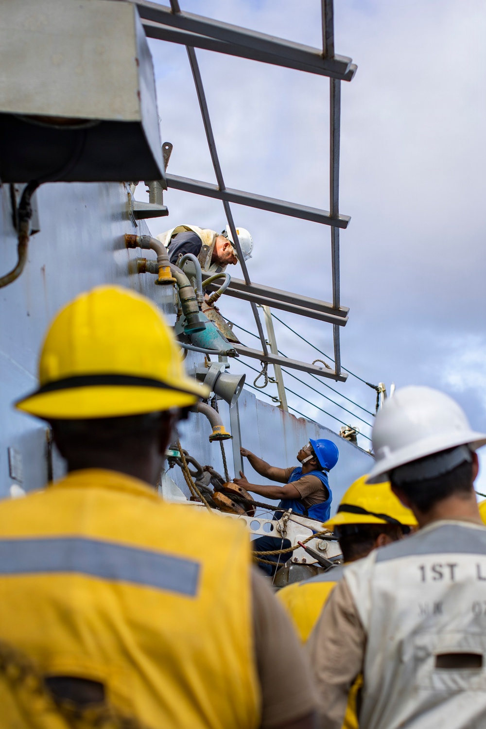 USS Winston S. Churchill (DDG 81) Replenishment-at-Sea