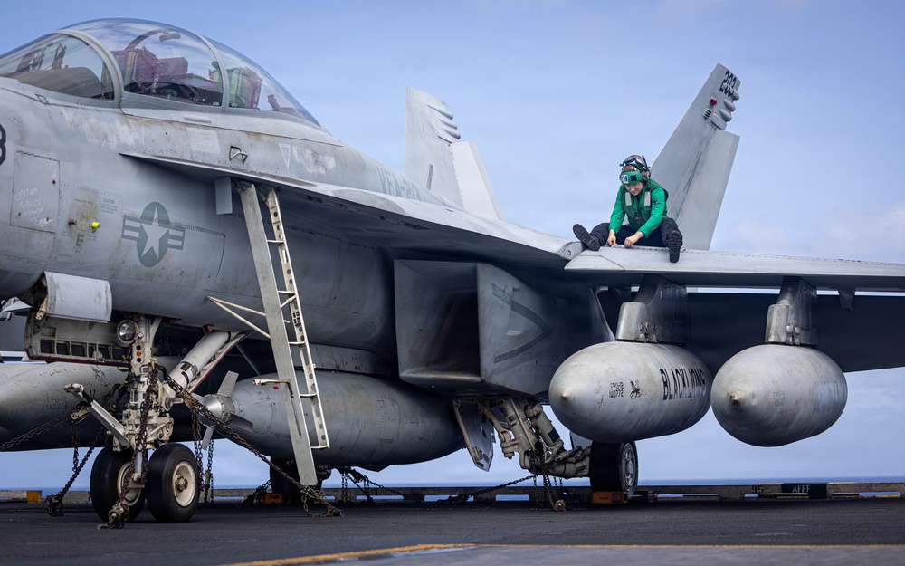 VFA-213 Routine Maintenance