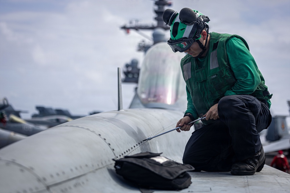 VFA-87 Routine Maintenance