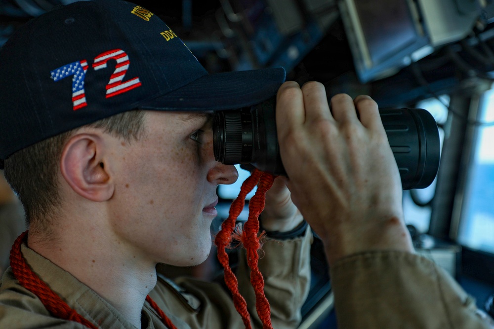 USS Mahan (DDG 72) Routine Operations
