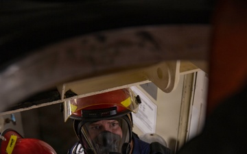 USS Winston S. Churchill (DDG 81) Damage Control Drill
