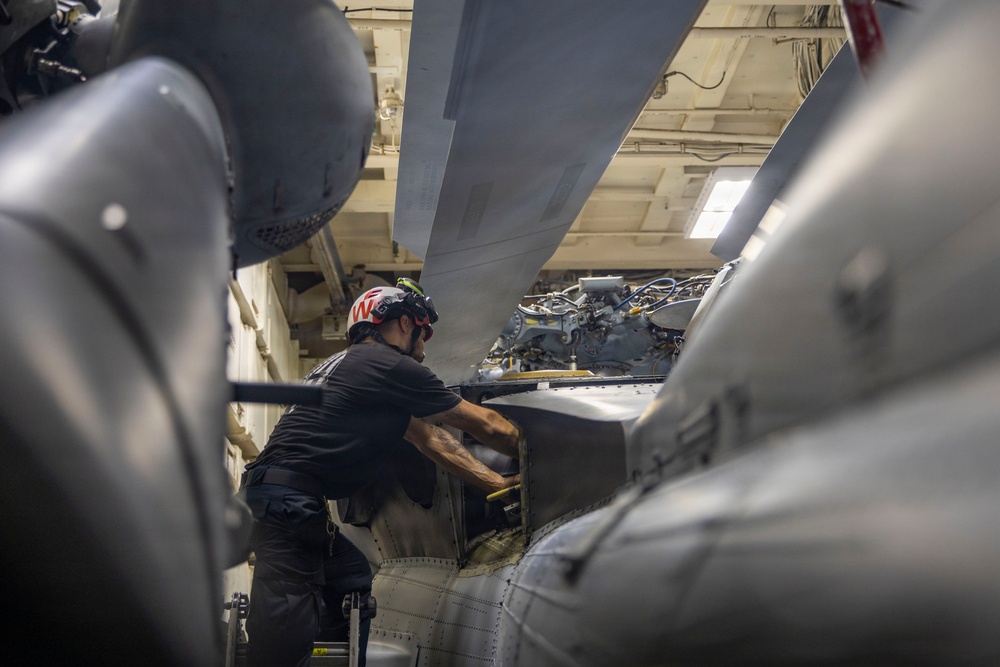 Helicopter Maritime Strike Squadron 70 Routine Maintenance