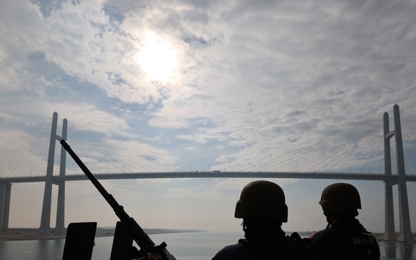 USS McFaul Transits Suez Canal