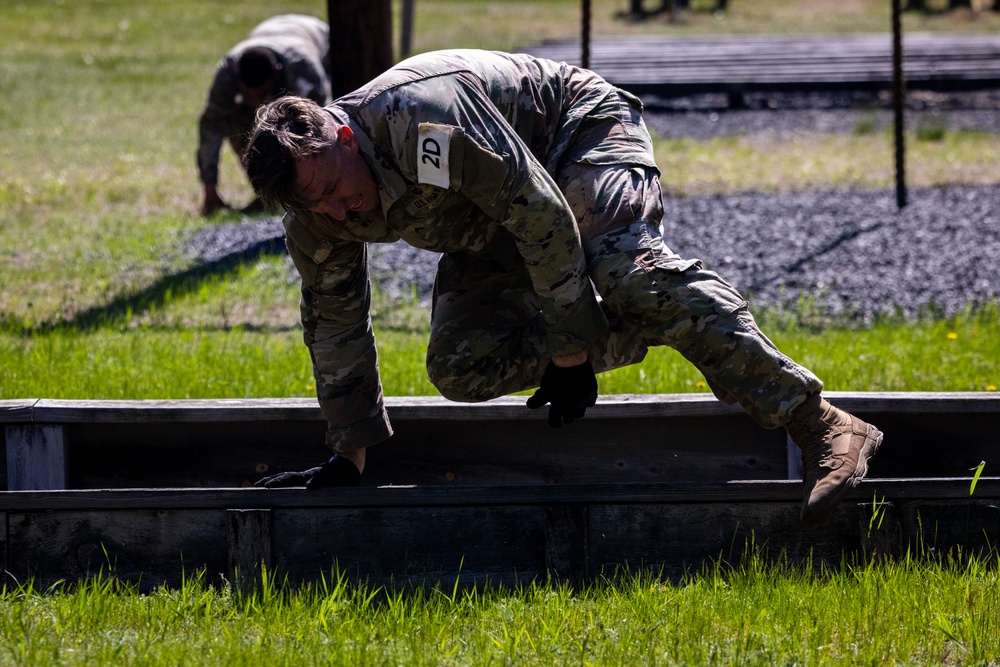 USARC Best Squad Competition Obstacle Course