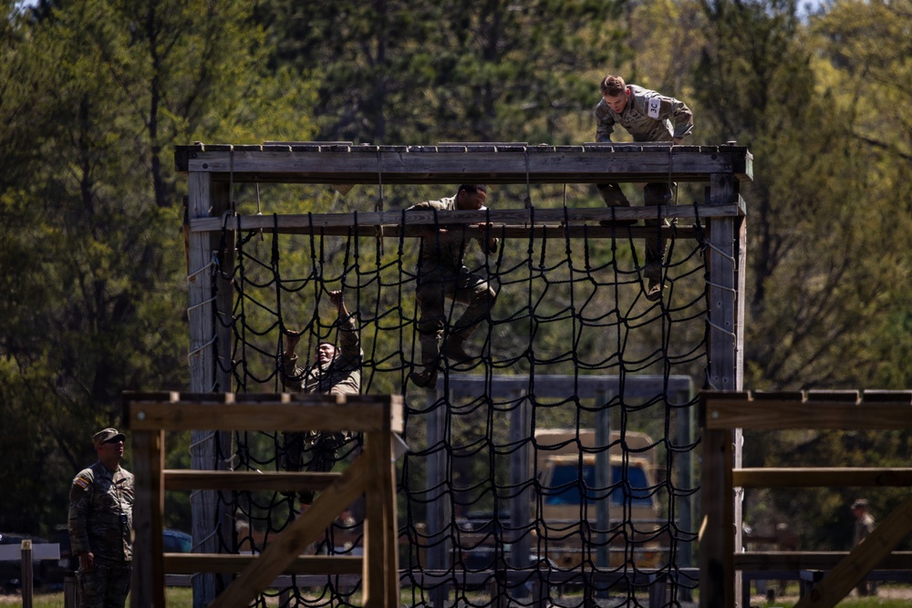 USARC Best Squad Competition Obstacle Course