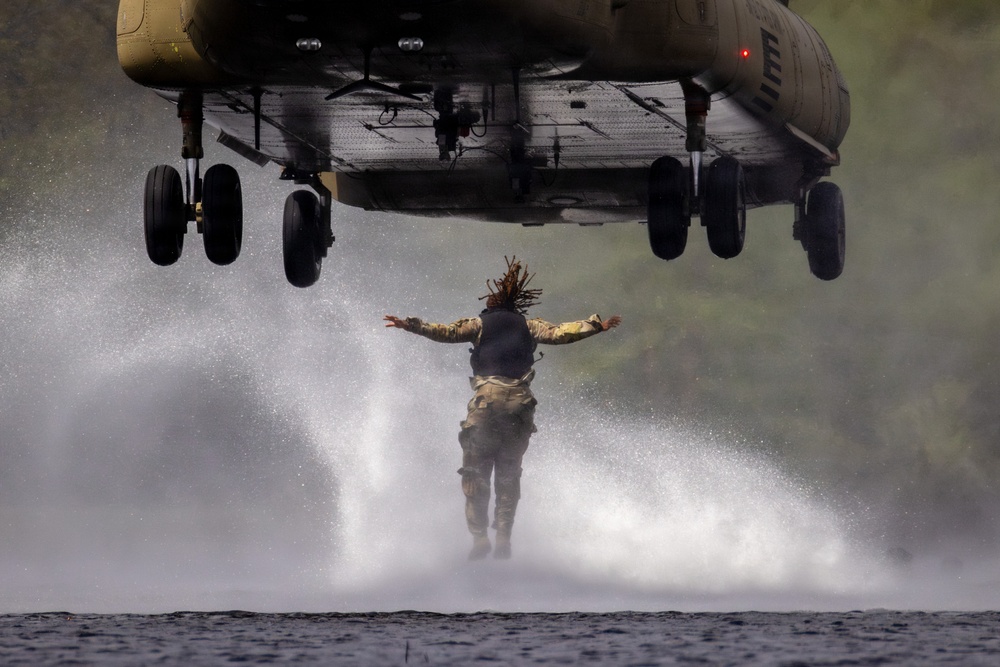 USARC Best Squad Helocast