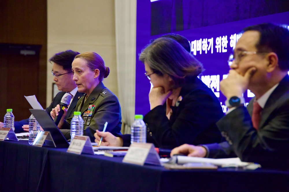U.S. Marines participate in ROK Marine Corps Symposium