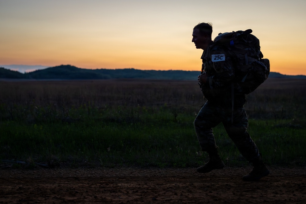 USARC Best Squad Road March