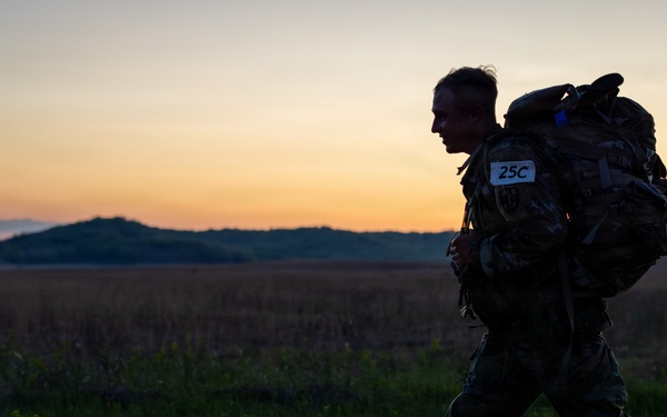 USARC Best Squad Road March