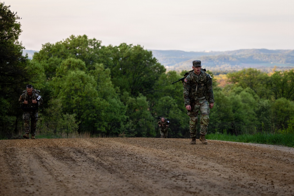 USARC Best Squad Road March
