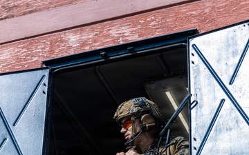 31st MEU Lima Co. conducts simulated Helo Raid