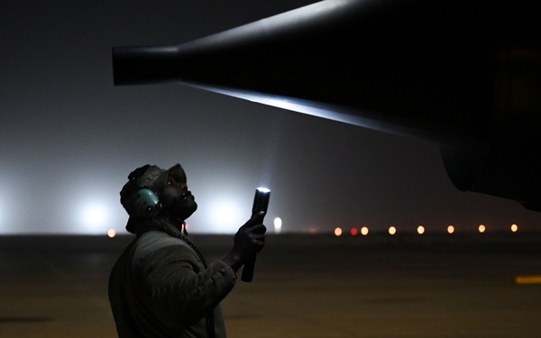 U.S. Unleashes Massive Strike against ISIS in Syria