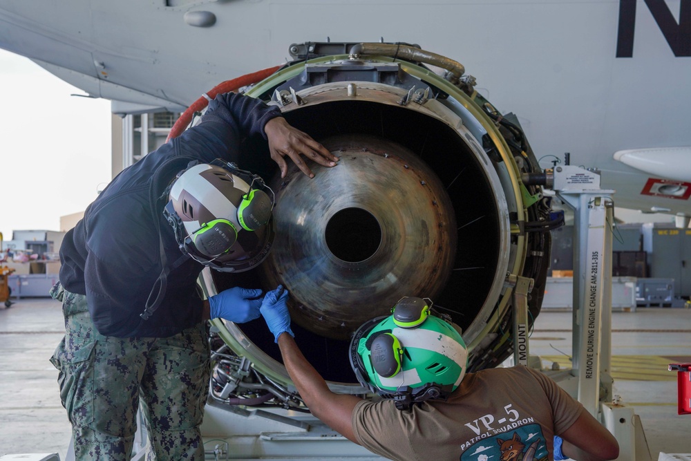 VP-5 OPERATIONS AT NAVAL AIR STATION JACKSONVILLE