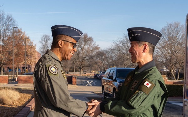 U.S., Japan deepens air mobility cooperation during Illinois visit