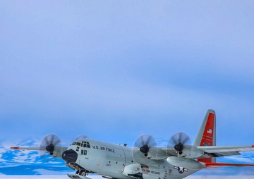 109th Airlift Wing Operates in Antarctica