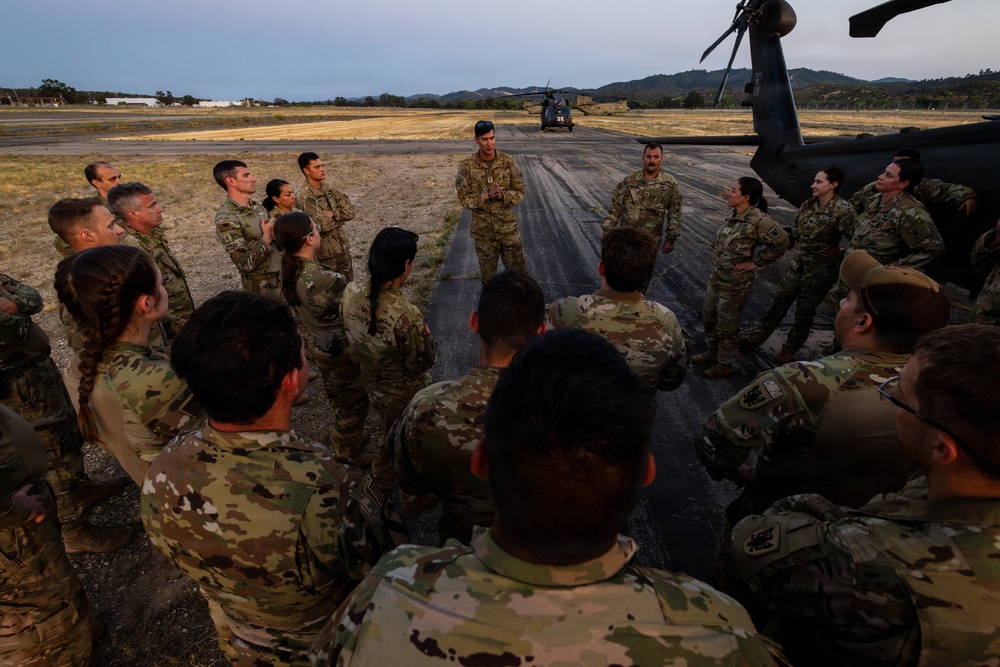 158th Aviation Regiment Provides MEDEVAC for Mojave Falcon 25