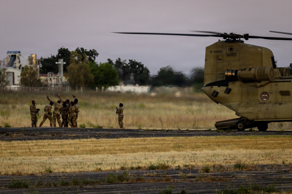 158th Aviation Regiment Provides MEDEVAC for Mojave Falcon 25