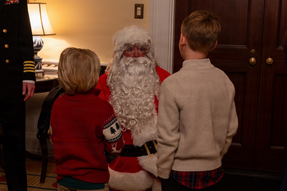 U.S. Navy Band Holiday Concert