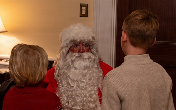 U.S. Navy Band Holiday Concert