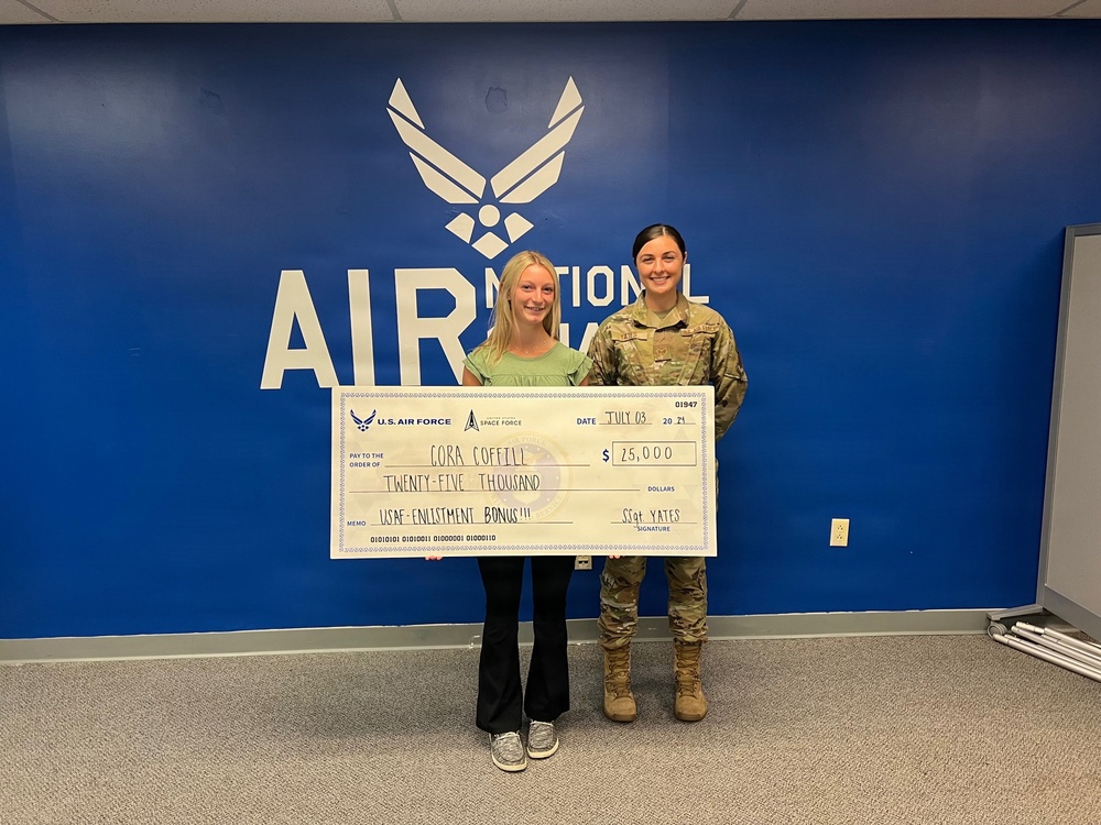 Ohio Air National Guard recruiter has most enlistments nationwide