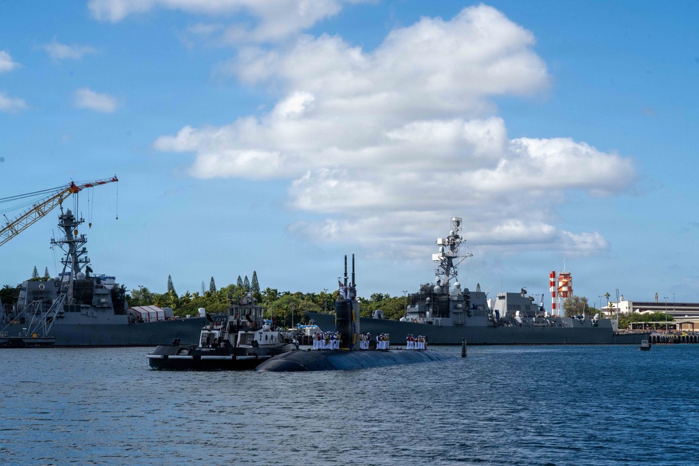 USS Tucson (SSN 770) returns home from Deployment