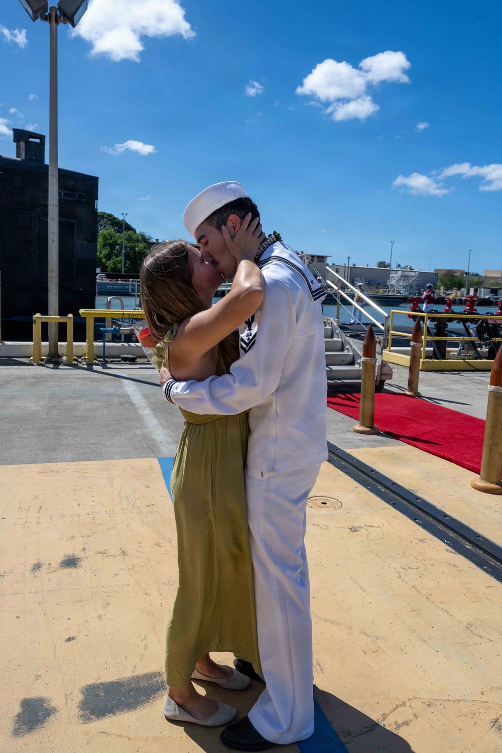 USS Tucson (SSN 770) returns home from Deployment