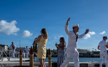 USS Missouri Returns to Joint Base Pearl Harbor-Hickam following Deployment