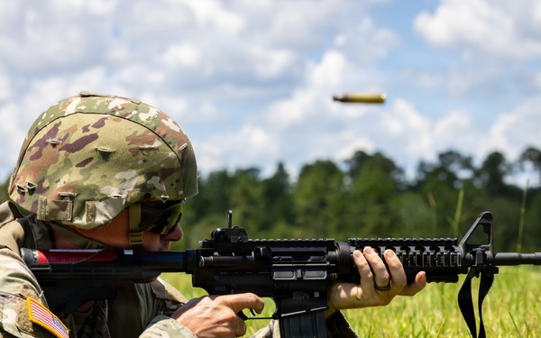 Military Police Qualify on M4 at Titan Warrior 2025