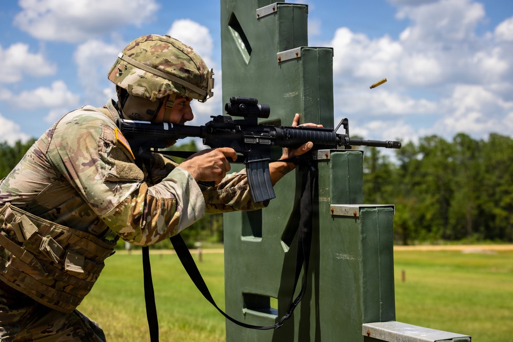 Military Police Qualify on M4 at Titan Warrior 2025