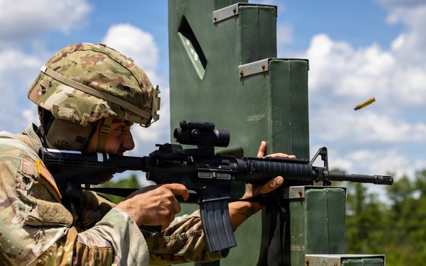 Military Police Qualify on M4 at Titan Warrior 2025