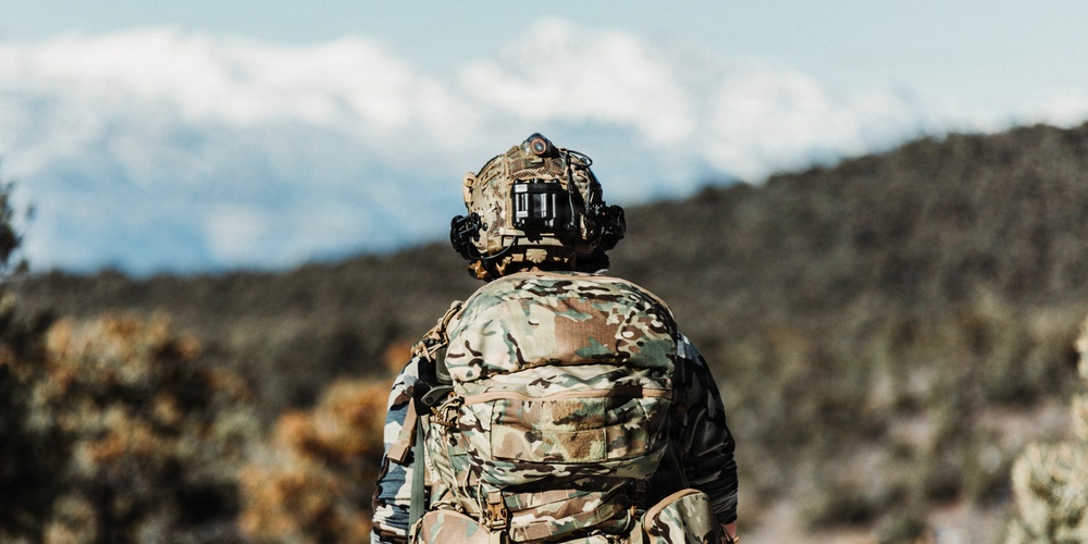 EOD Technicians Conduct Mountain Terrain Drills