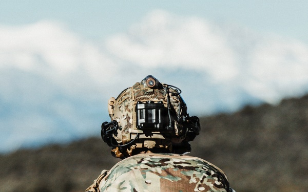 EOD Technicians Conduct Mountain Terrain Drills