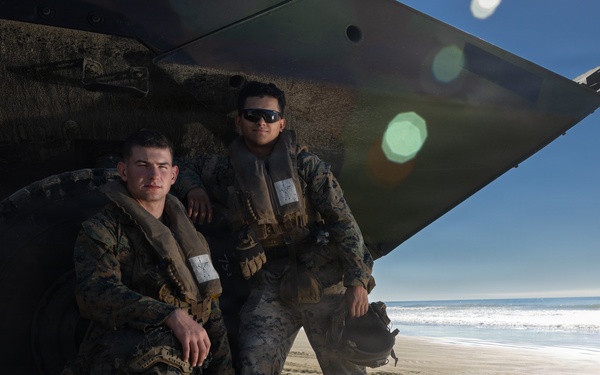 11th MEU Marines Conduct Surf-Zone Operations