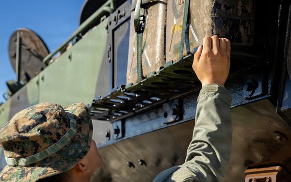 11th MEU Marines Conduct Surf-Zone Operations