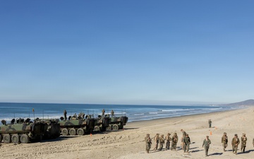 11th MEU Marines Conduct Surf-Zone Operations