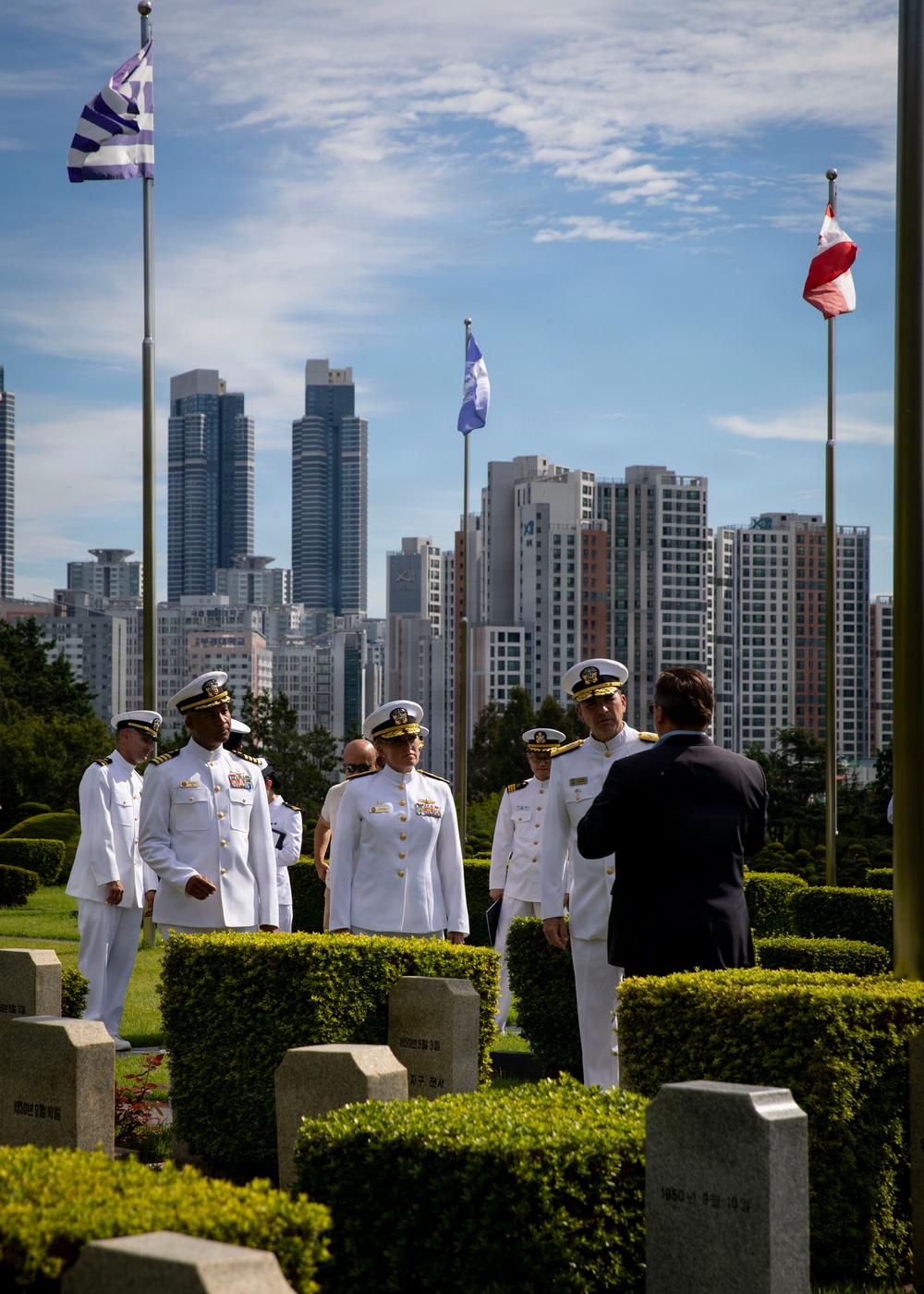 C7F visits the UN Memorial Cemetery