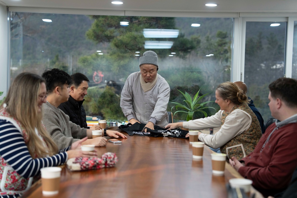CNFK and Families Participate in COMREL at Hongbeopsa Temple