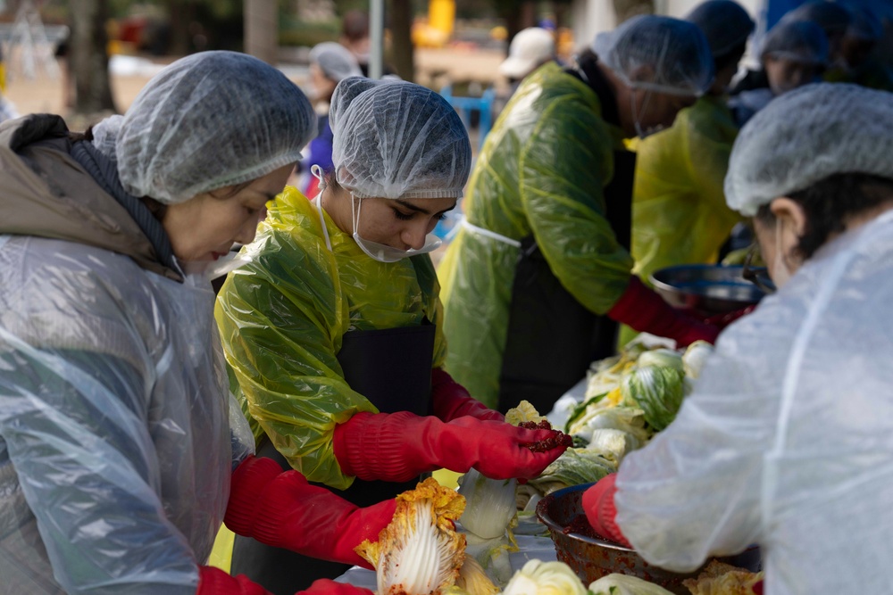 CNFK and Families Participate in COMREL at Hongbeopsa Temple