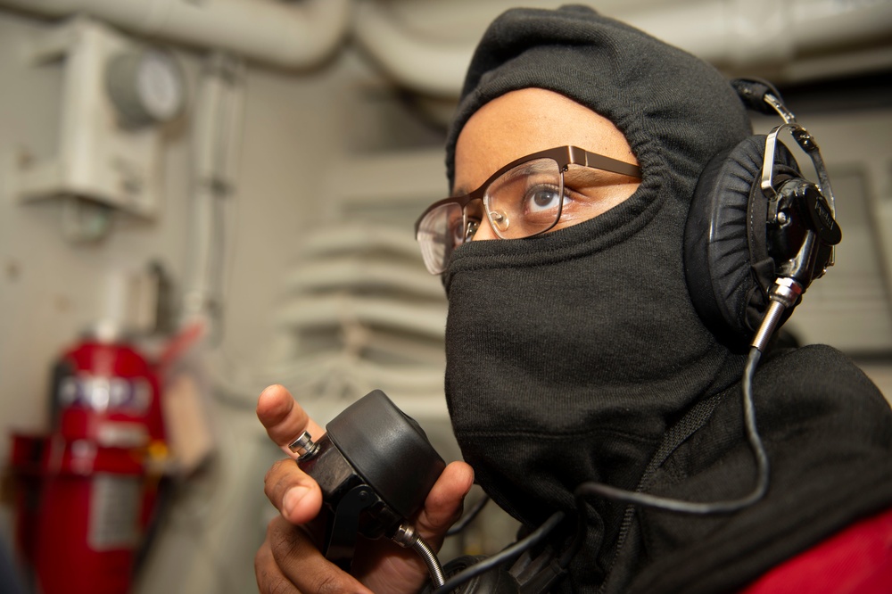 Sailors participate in damage control drill