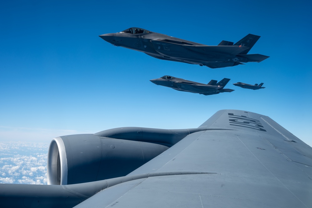 Lightning strikes… then refuels