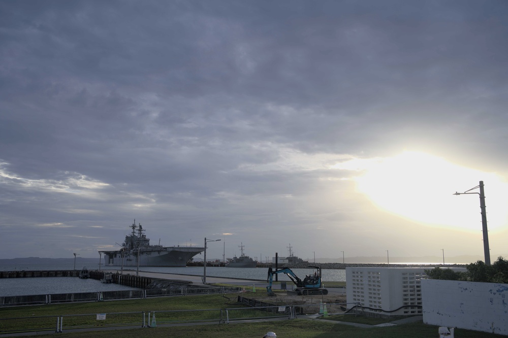 USS Tripoli visits White Beach Naval Facility